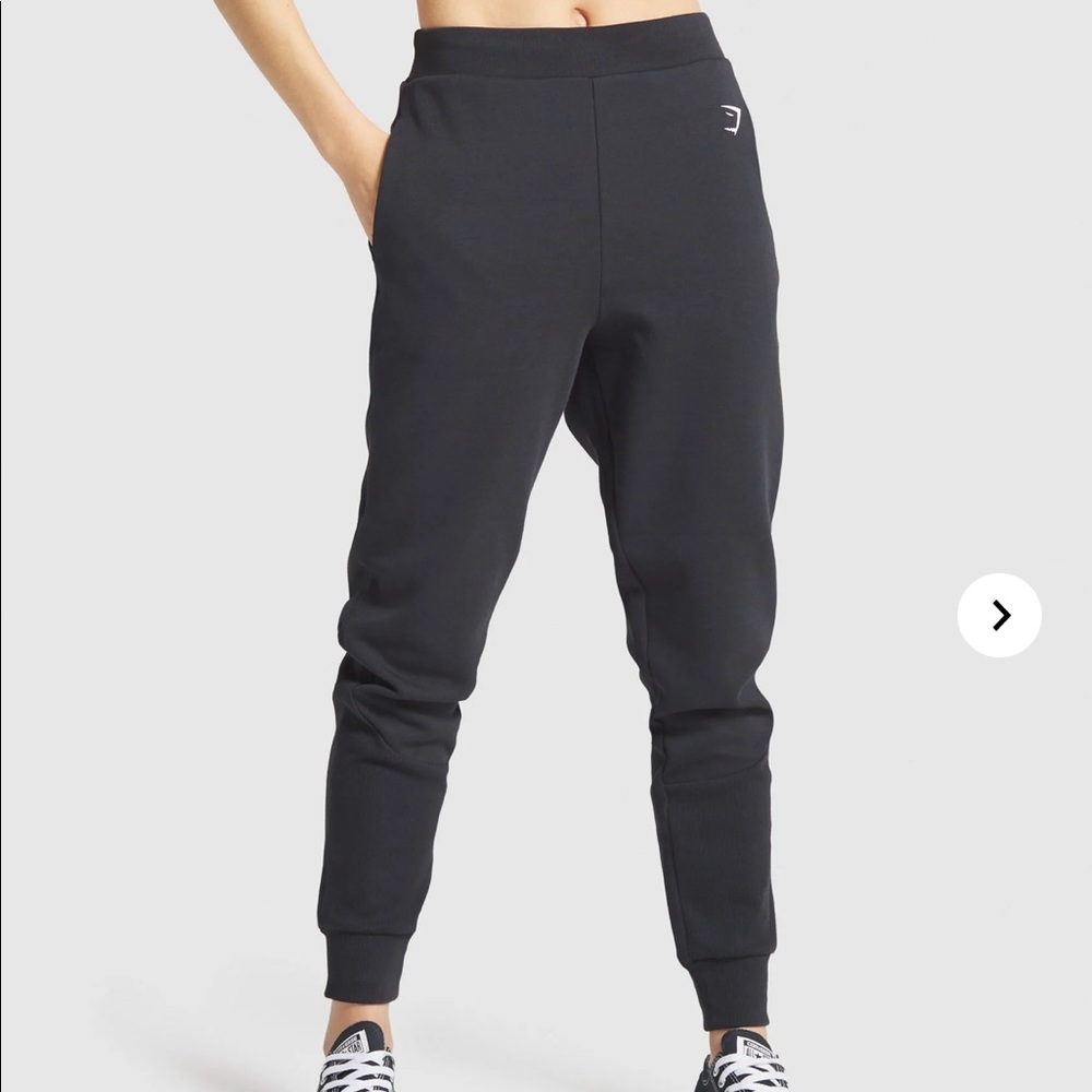 GYMSHARK Training warm up joggers